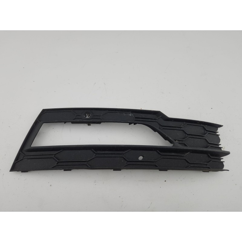 REJILLA PARAGOLPES DERECHA 5E3807682A 