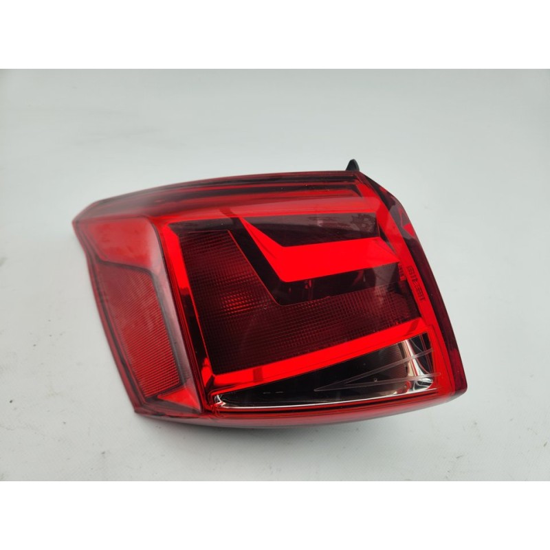 PILOTO TRASERO IZQUIERDO 6F9945095B 