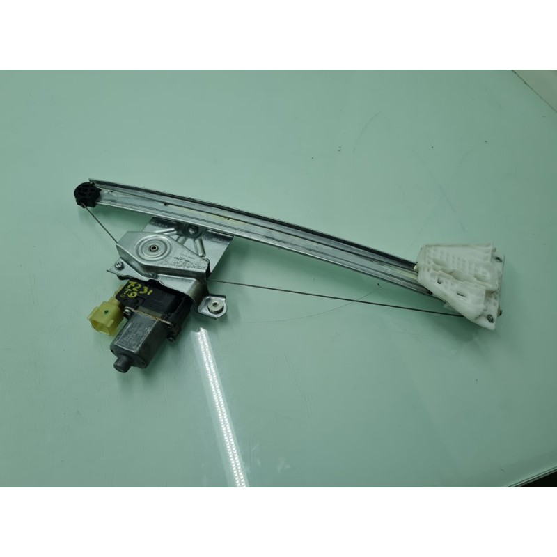 ELEVALUNAS TRASERO DERECHO CJ54S27000BF 