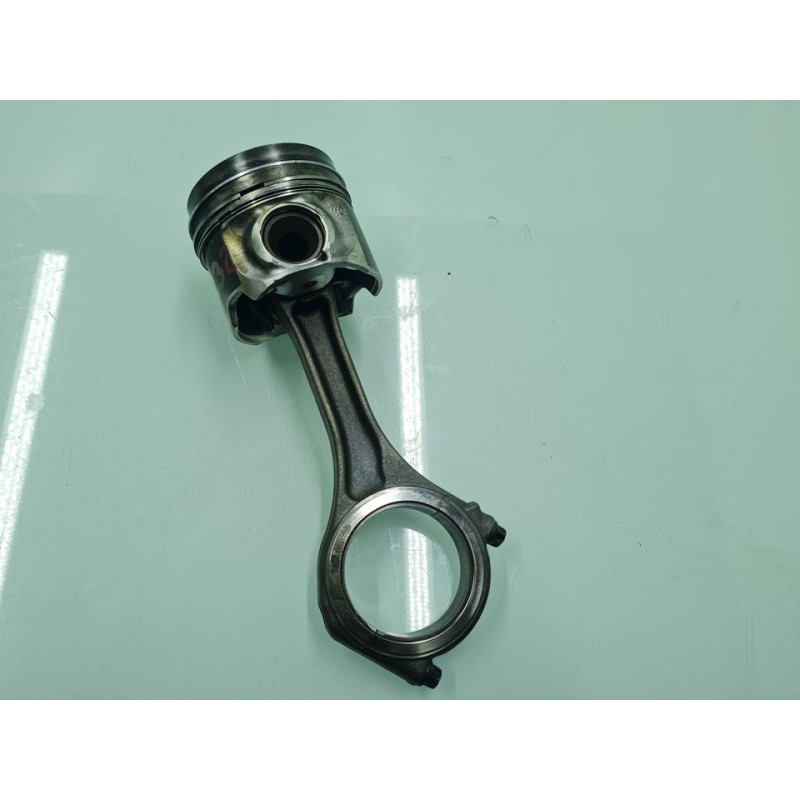 PISTON 83L82 