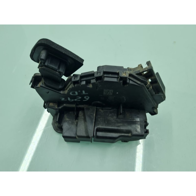 CERRADURA PUERTA TRASERA DERECHA 5TA839016L 