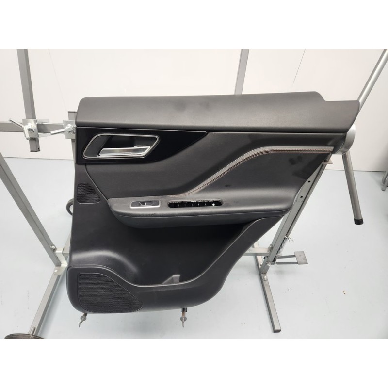 GUARNECIDO PUERTA TRASERA DERECHA HK8320986ACW 