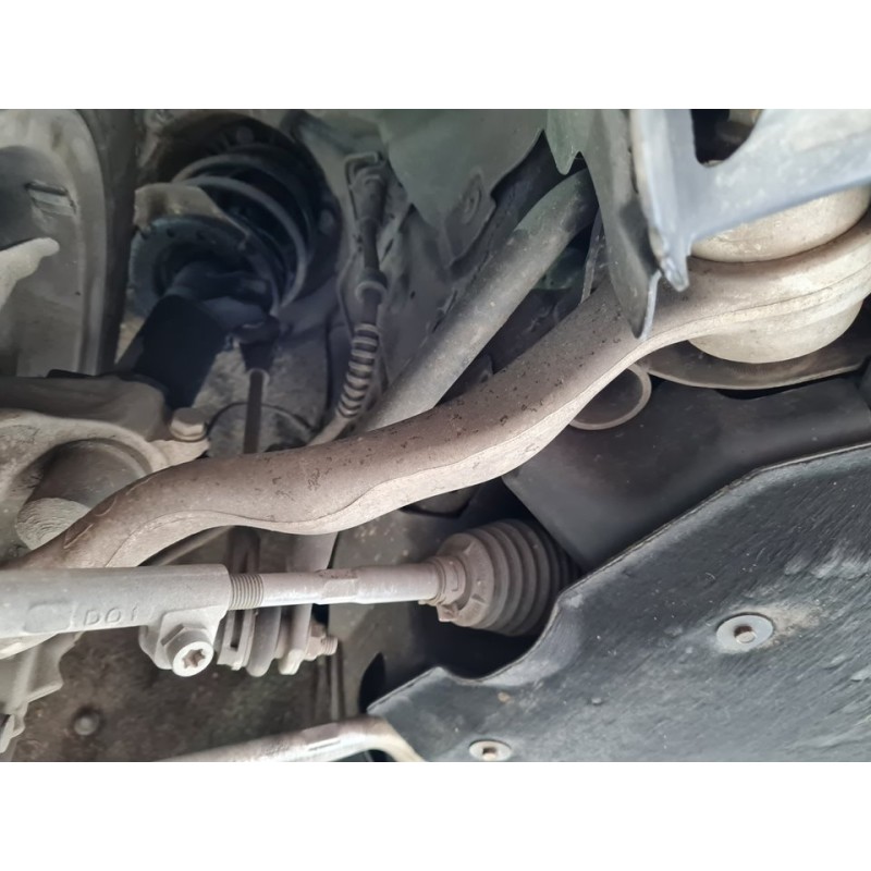 BRAZO SUSPENSION INFERIOR DELANTERO DERECHO 