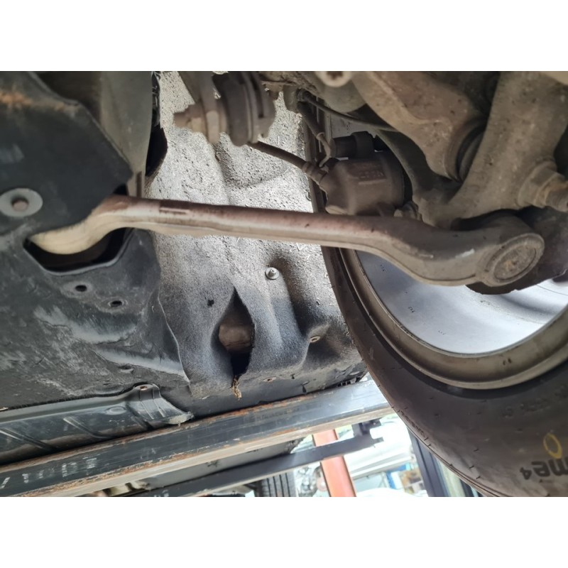 BRAZO SUSPENSION INFERIOR DELANTERO IZQUIERDO 