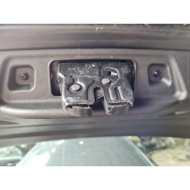 CERRADURA MALETERO / PORTON 