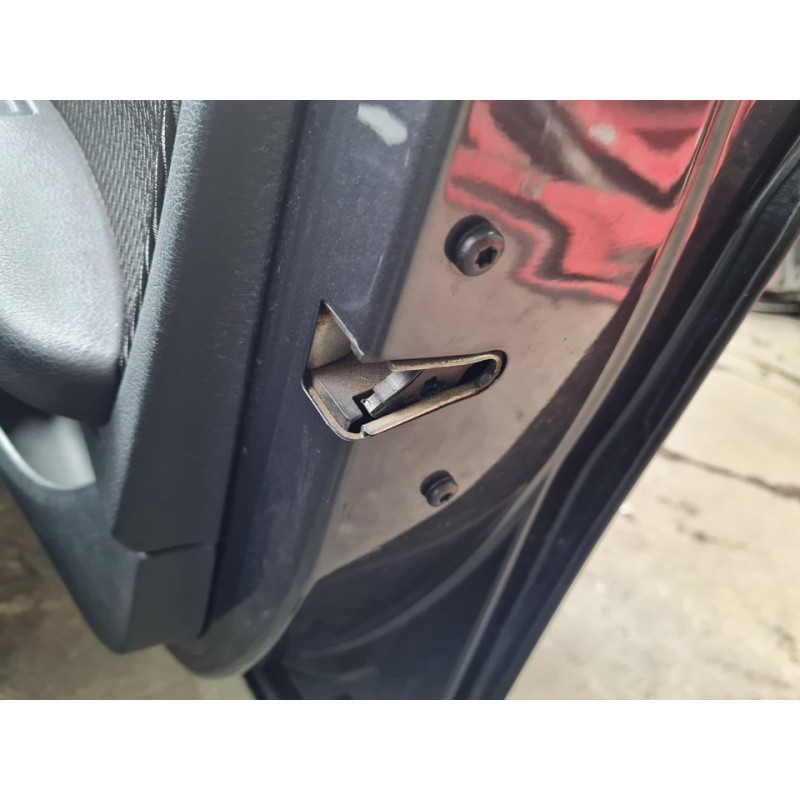 CERRADURA PUERTA DELANTERA DERECHA 