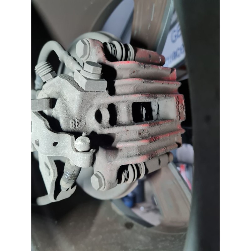 PINZA DE FRENO TRASERA DERECHA 