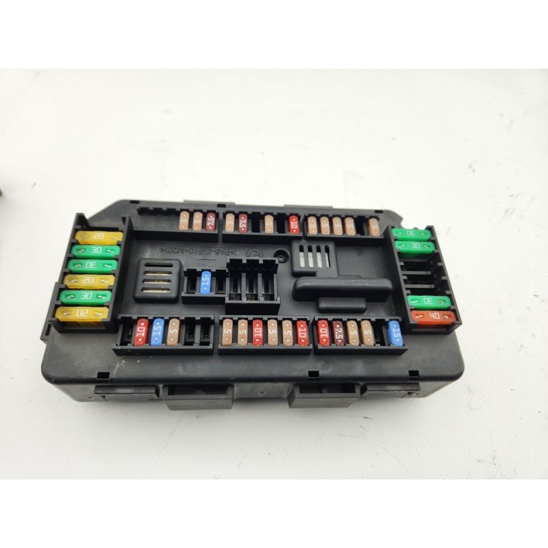 CAJA RELES / FUSIBLES 61149389068 