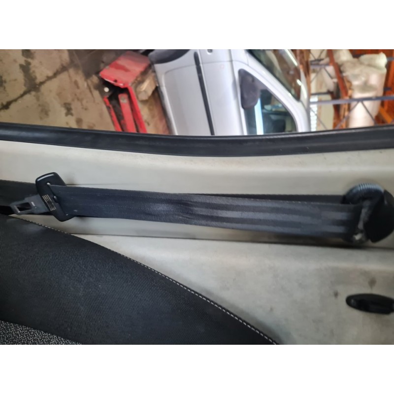 CINTURON SEGURIDAD DELANTERO DERECHO 