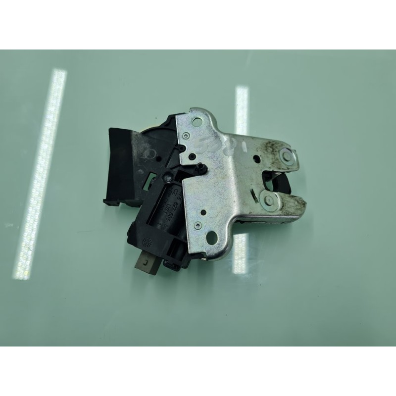 CERRADURA MALETERO / PORTON 4F5827505 