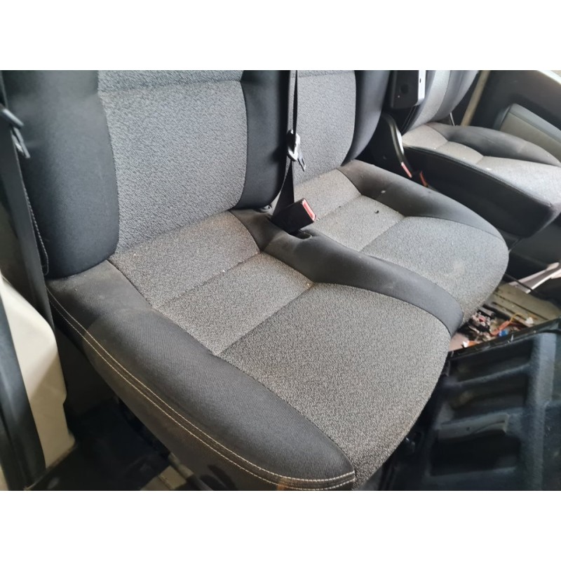 ASIENTO DELANTERO DERECHO 