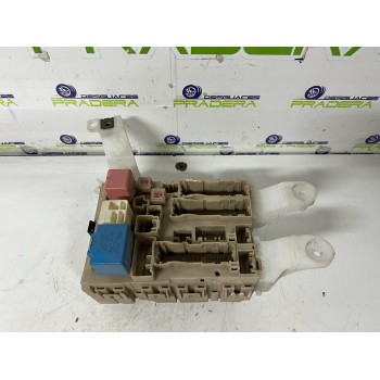 CAJA RELES / FUSIBLES 827300F052A 