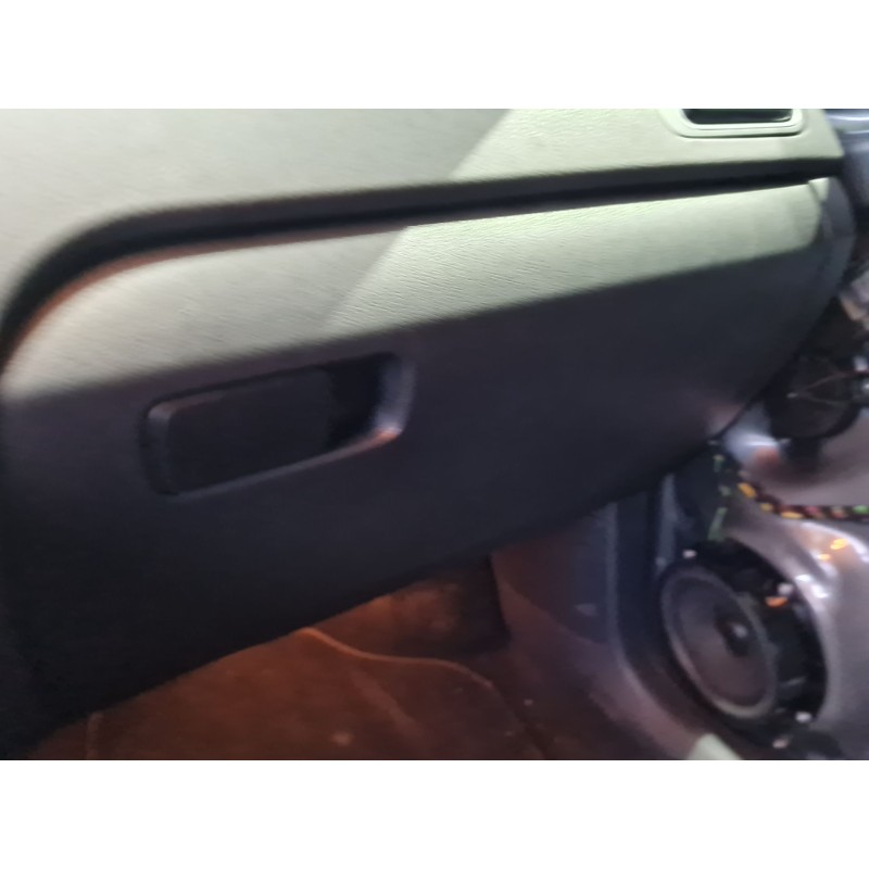 GUANTERA 6R1857101L 