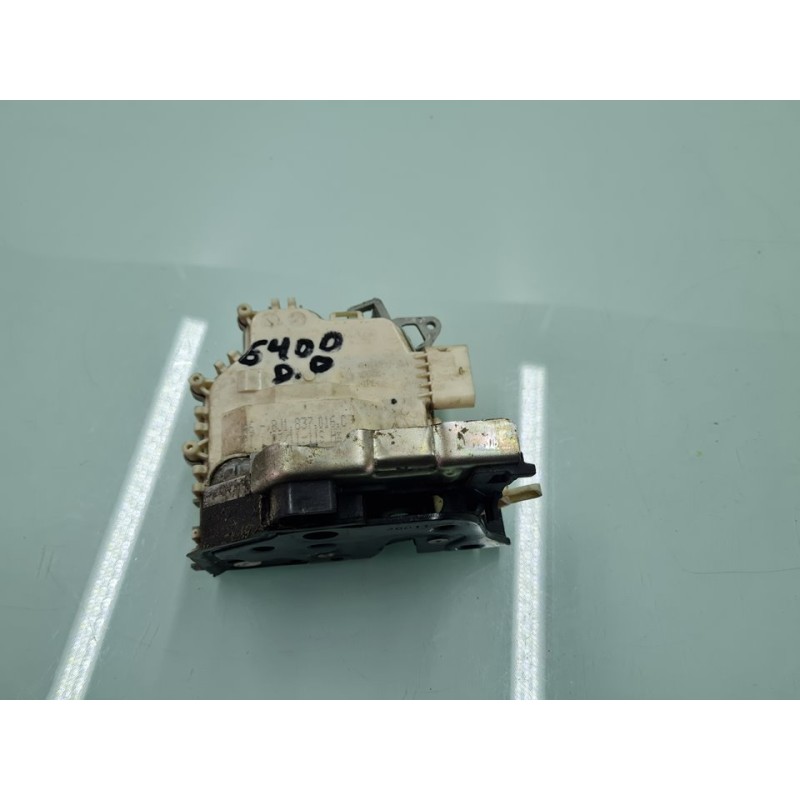 CERRADURA PUERTA DELANTERA DERECHA 8J1837016C 
