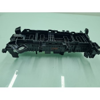 CAJA RELES / FUSIBLES A2465400240 