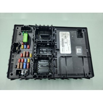 CAJA RELES / FUSIBLES HU5T15604ECN 