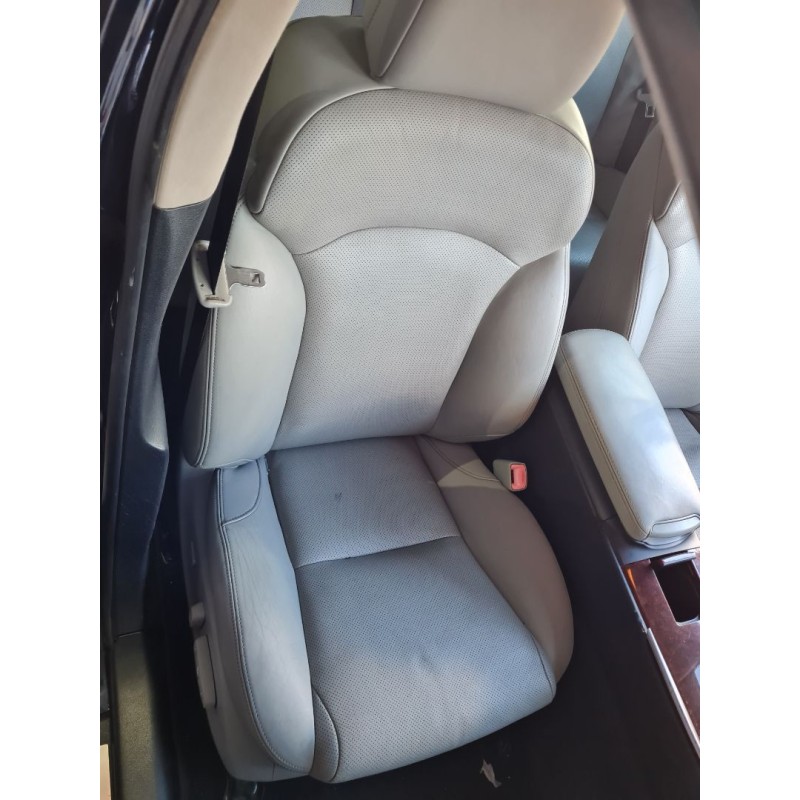 ASIENTO DELANTERO DERECHO 