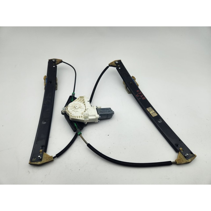 ELEVALUNAS DELANTERO IZQUIERDO 8K0837461A 