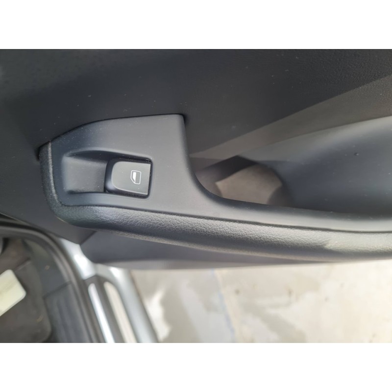 ELEVALUNAS TRASERO DERECHO 8R0839462D 