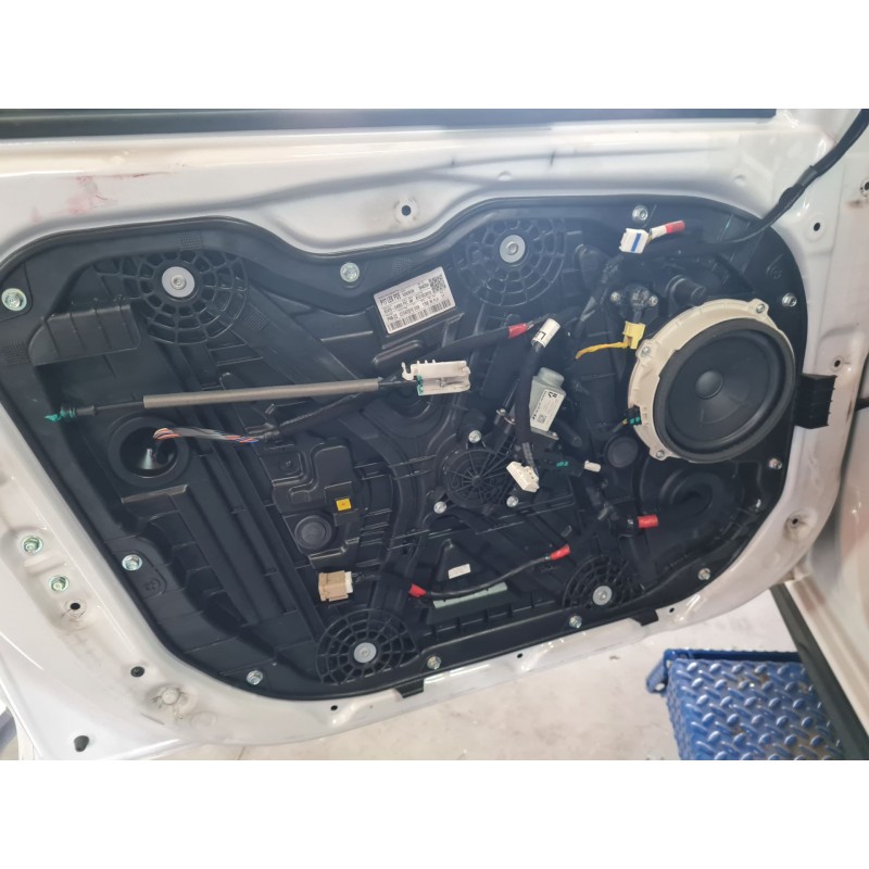 ELEVALUNAS DELANTERO IZQUIERDO 82470G4050 
