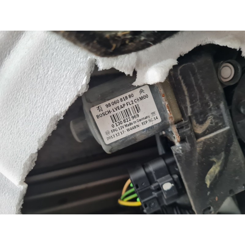 ELEVALUNAS DELANTERO IZQUIERDO 9806081880 