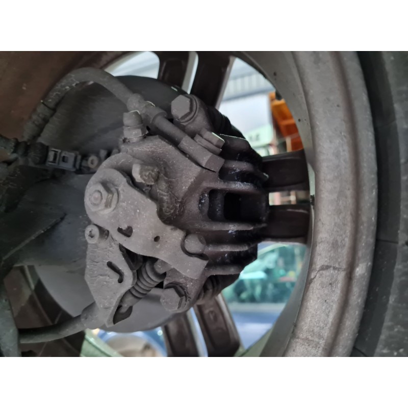 PINZA DE FRENO TRASERA DERECHA 6R0615424 