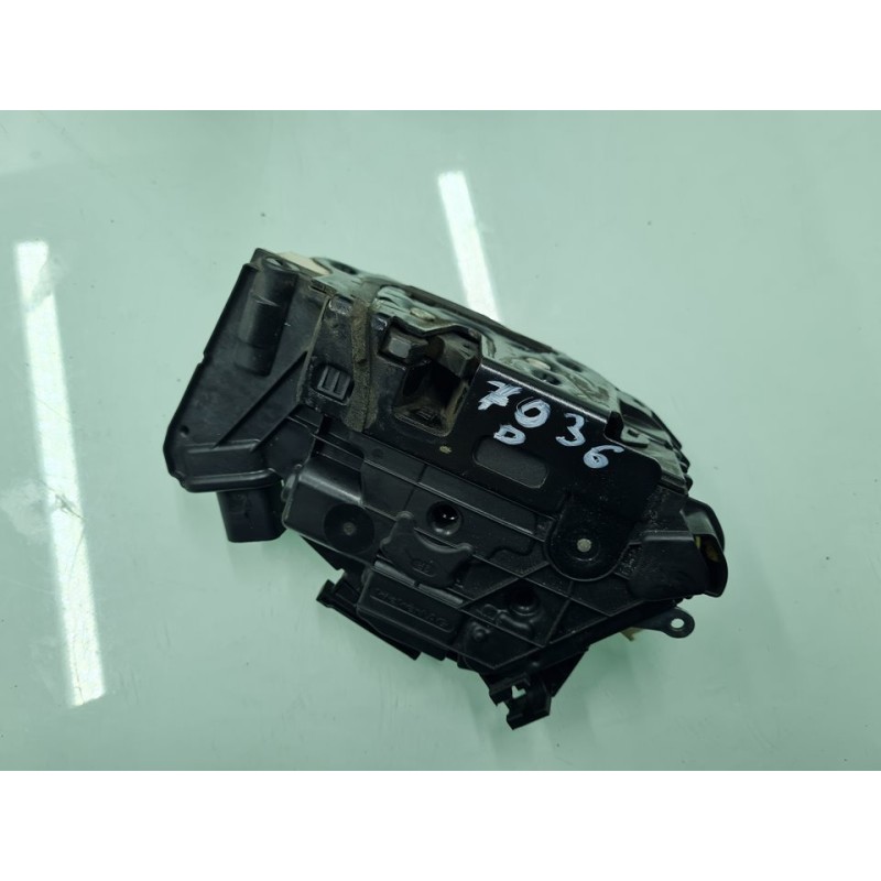 CERRADURA PUERTA DELANTERA DERECHA 5N1837016C 