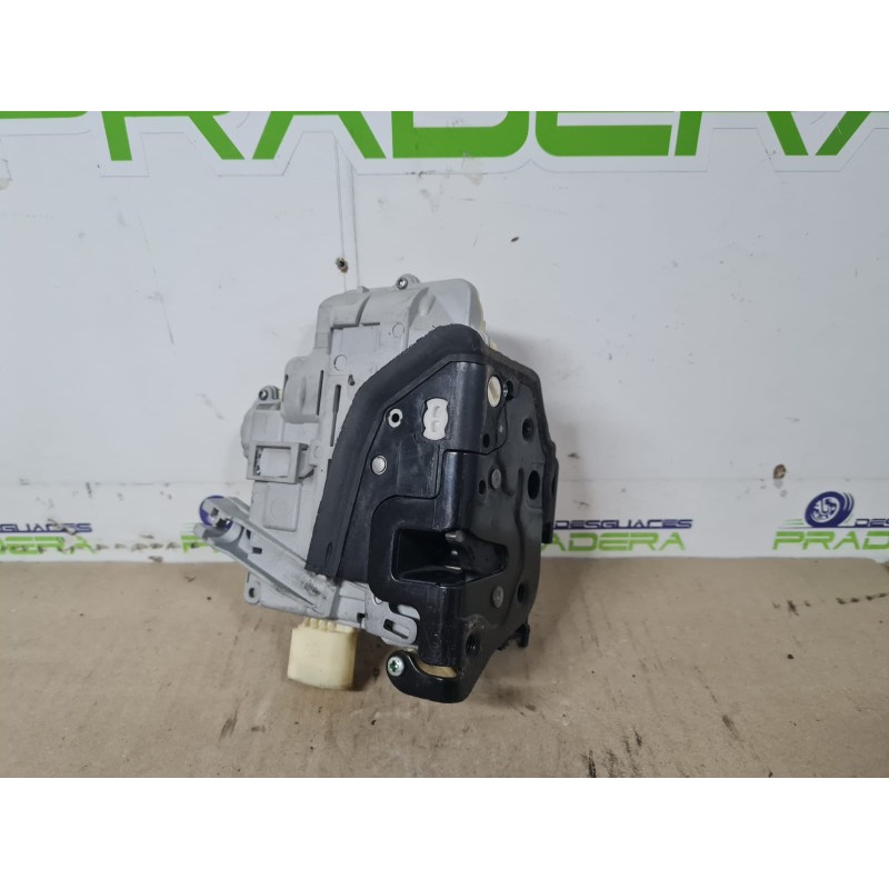 CERRADURA PUERTA DELANTERA DERECHA CZ3C1837016A 