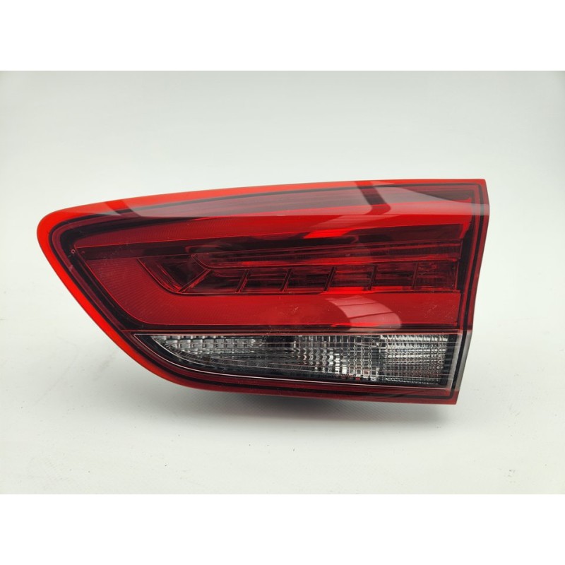 PILOTO TRASERO DERECHO INTERIOR 92404G31 