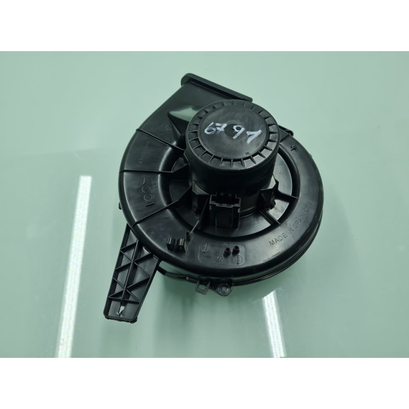 MOTOR CALEFACCION 6R1819015 