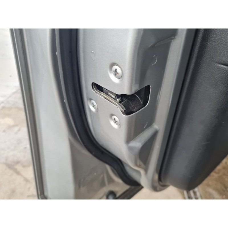 CERRADURA PUERTA DELANTERA IZQUIERDA 