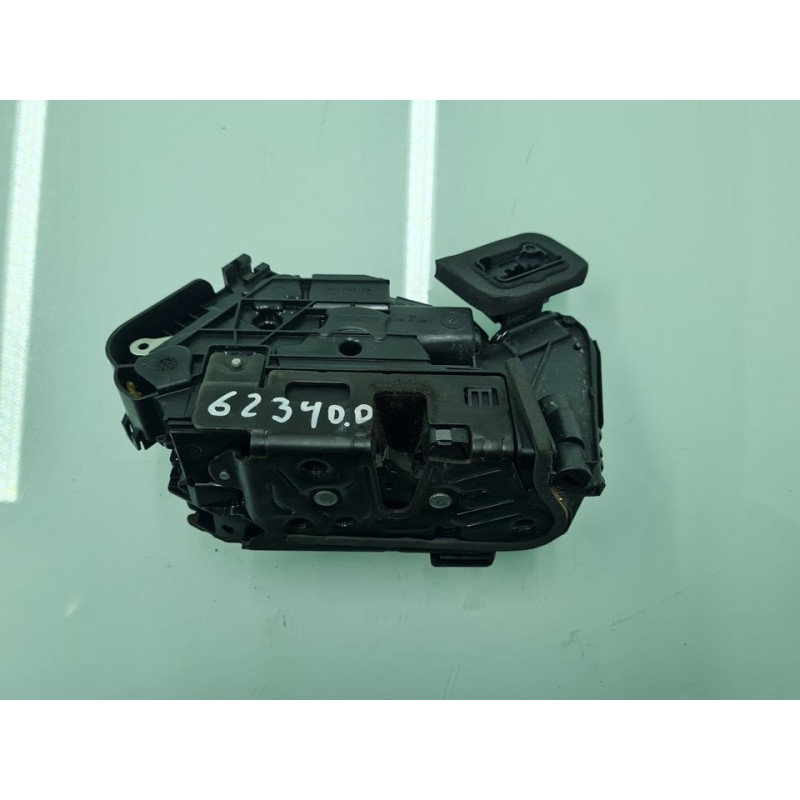 CERRADURA PUERTA DELANTERA DERECHA 5TB837016C 