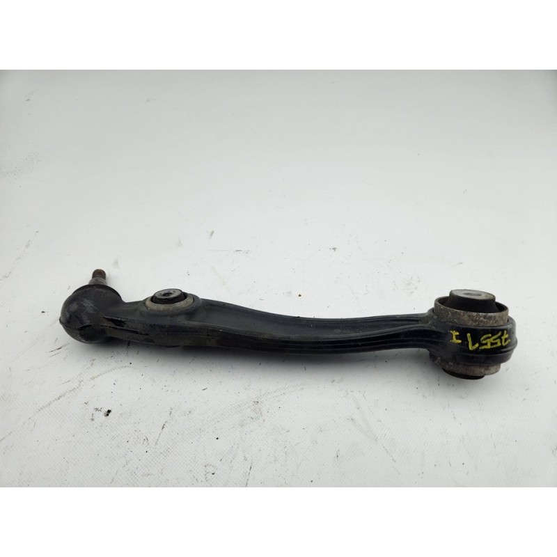 BRAZO SUSPENSION INFERIOR DELANTERO IZQUIERDO 6864821 