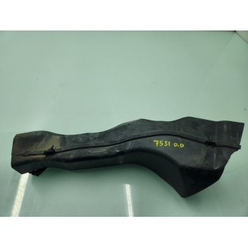 MOLDURA PARAGOLPE DELANTERA DERECHA 51747343804 
