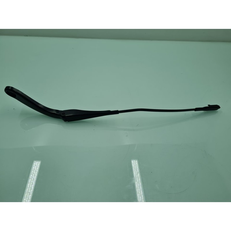 BRAZO LIMPIA DELANTERO DERECHO 7260474 