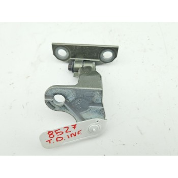 BISAGRA PUERTA TRASERA DERECHA INFERIOR L8B2228A64AC 