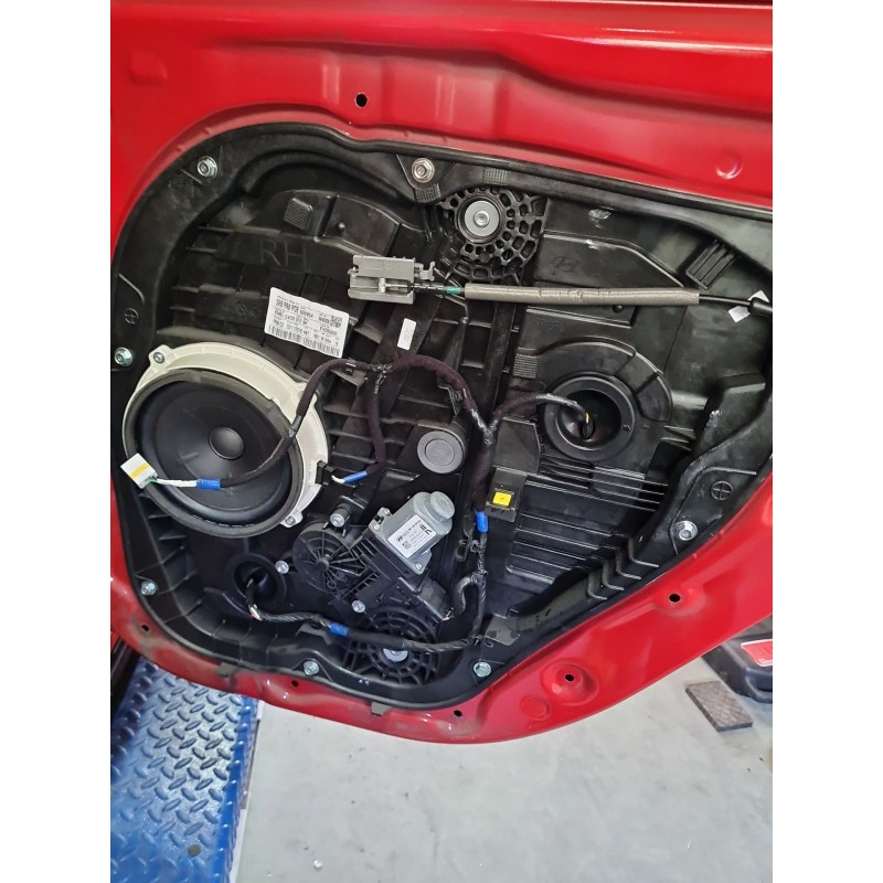 ELEVALUNAS TRASERO DERECHO 83480G4220 