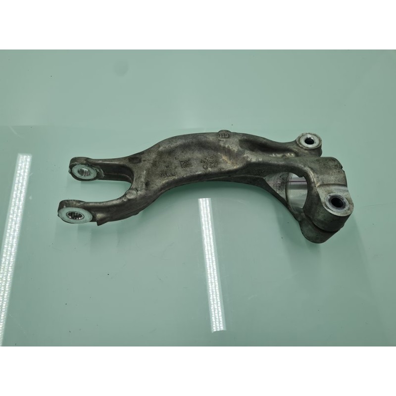 SOPORTE 8W0413037 