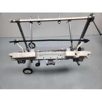 REFUERZO PARAGOLPES DELANTERO 6400C640 