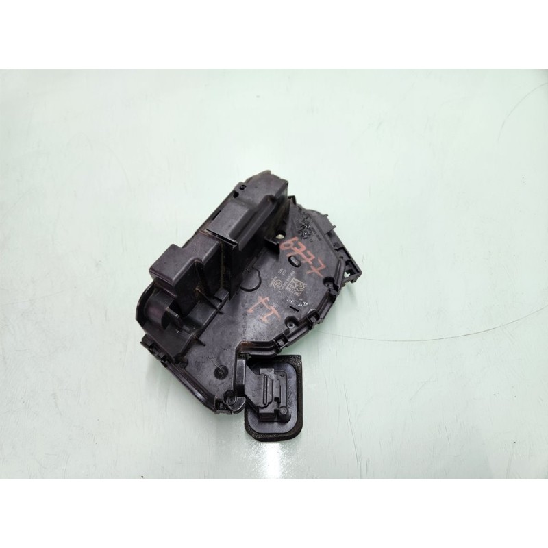 CERRADURA PUERTA TRASERA IZQUIERDA 5TA839015E 