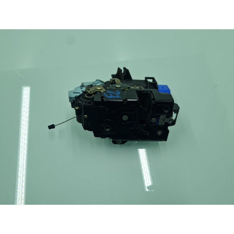 CERRADURA PUERTA DELANTERA IZQUIERDA 3D1837015 