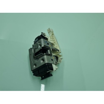 CERRADURA PUERTA DELANTERA DERECHA A9067201735 