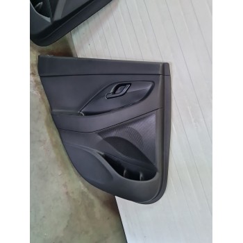 GUARNECIDO PUERTA TRASERA IZQUIERDA 83307G4010MPP 