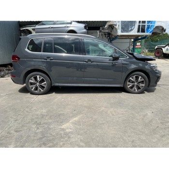 VOLKSWAGEN TOURAN (5T1)