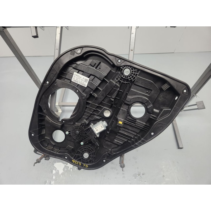 ELEVALUNAS TRASERO DERECHO 83480G4230 