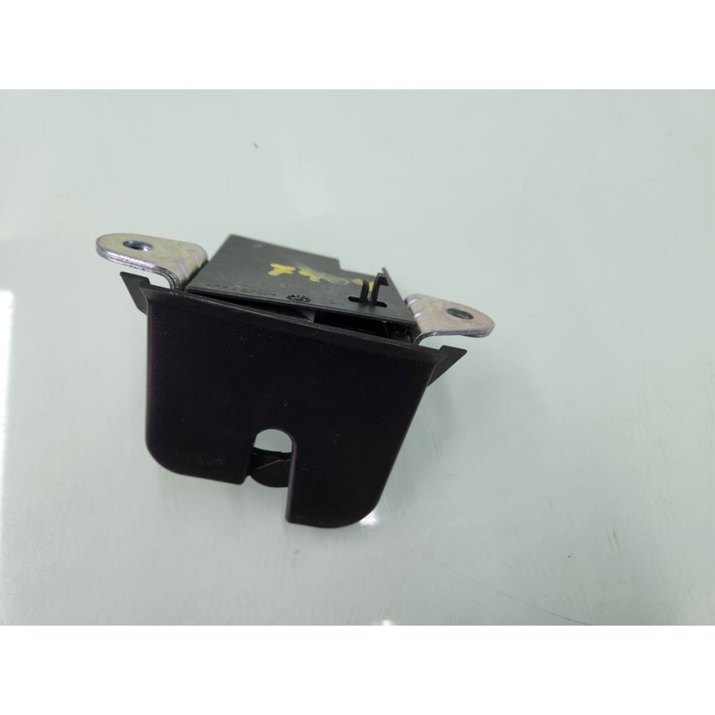 CERRADURA MALETERO / PORTON 2G6827505B 