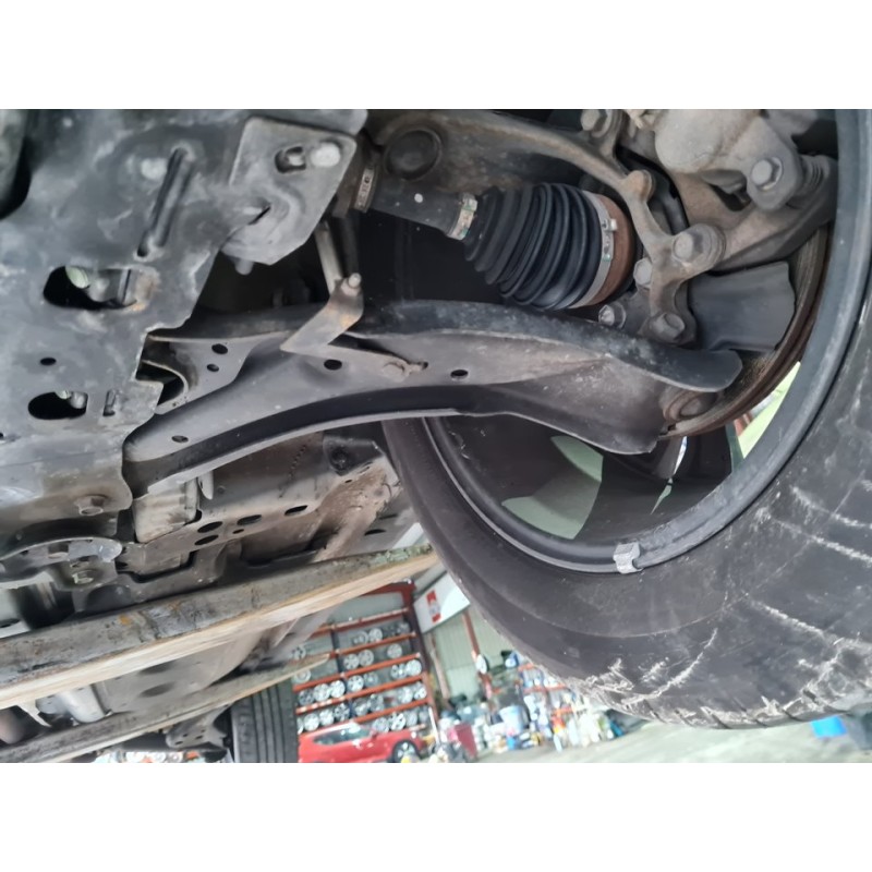 BRAZO SUSPENSION INFERIOR DELANTERO IZQUIERDO 