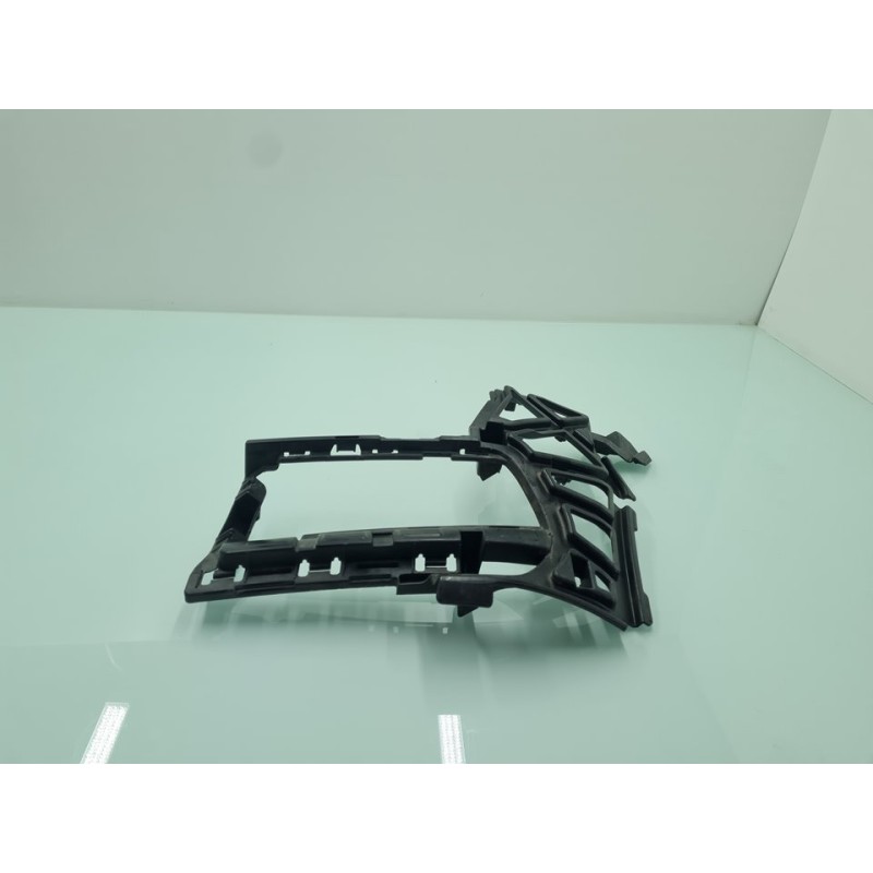 SOPORTE PARAGOLPES DELANTERO 5TA807723 