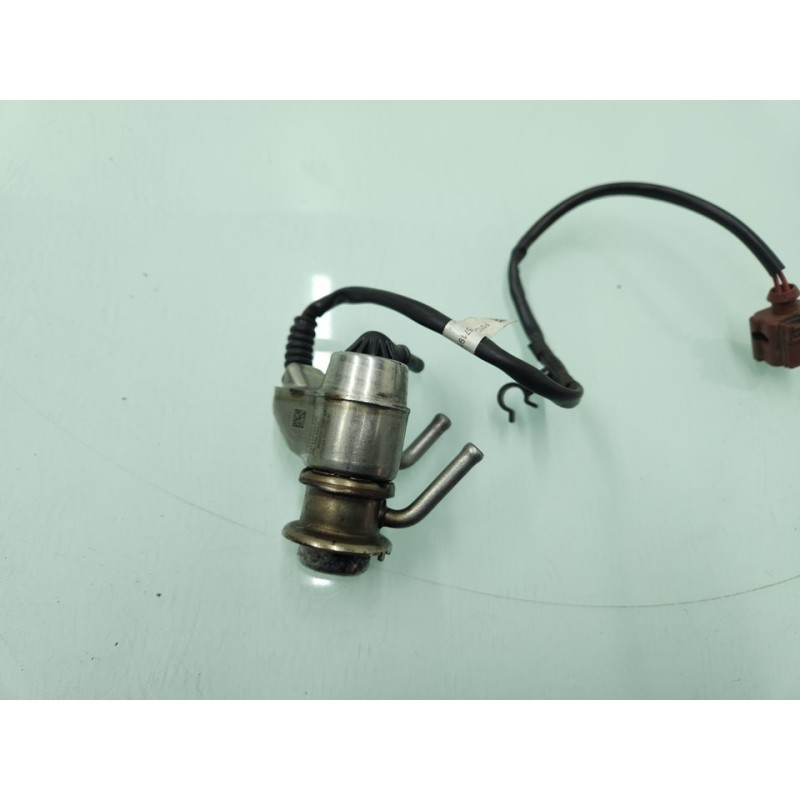 INYECTOR AD BLUE 04L131113P 