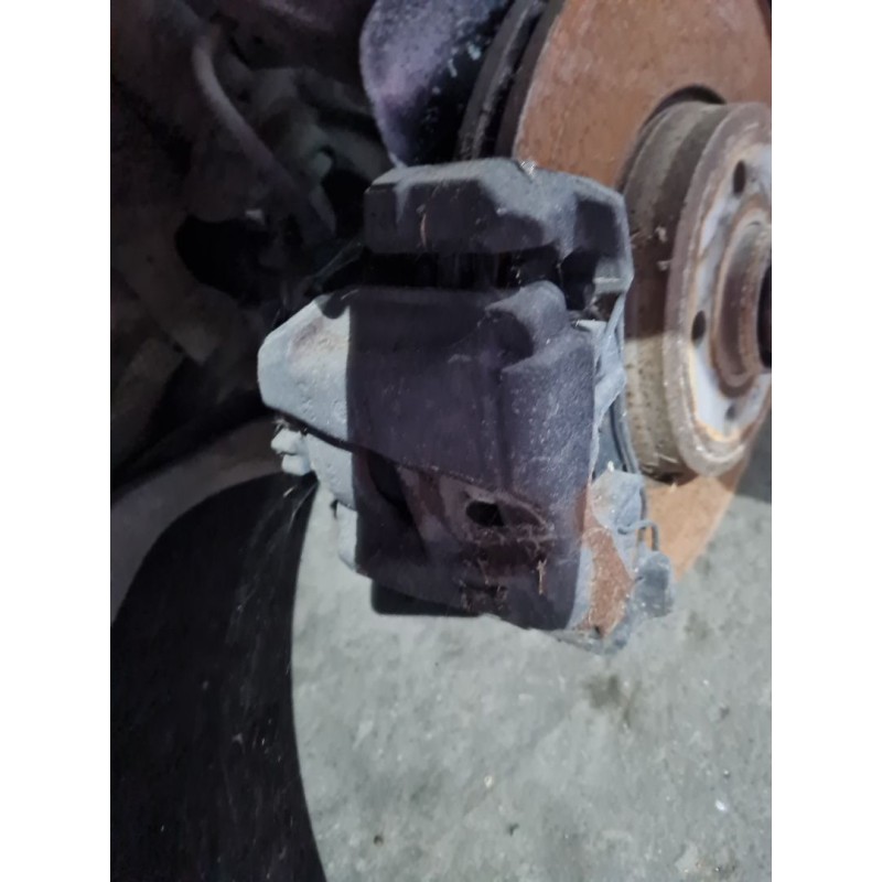 PINZA DE FRENO DELANTERA DERECHA 